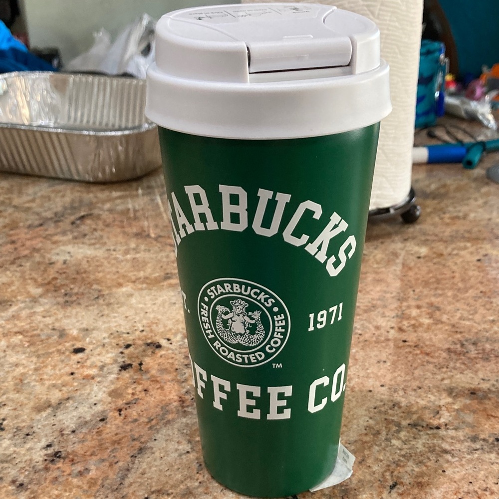 Starbucks 2026 Heritage 1971 Reusable Green Tumbler with White Lid 16 oz 3553